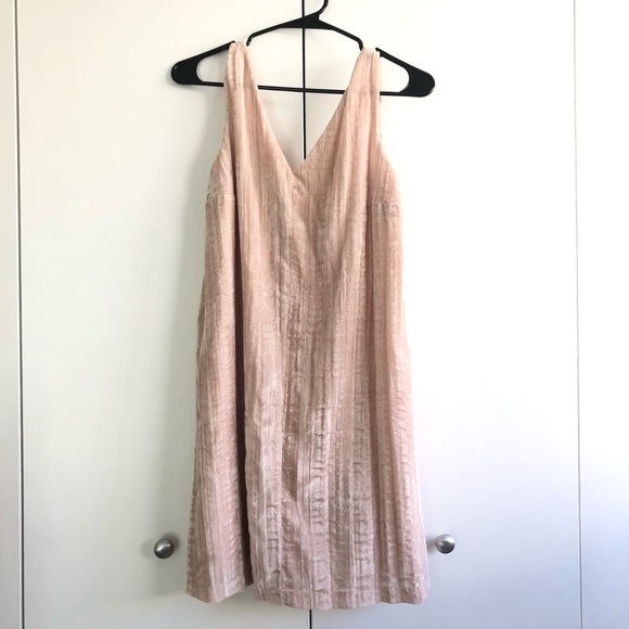 LOFT Dresses & Skirts - NEW Ann Taylor LOFT Dress- Size 6P